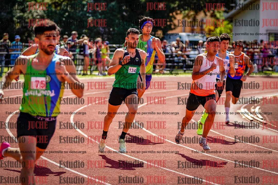 Fotos de los 800 m llanos de varones
