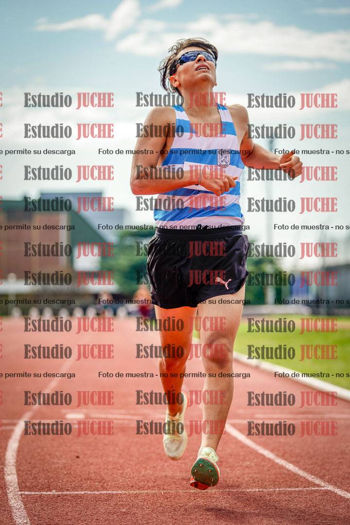 Fotos de los 800 m llanos de varones