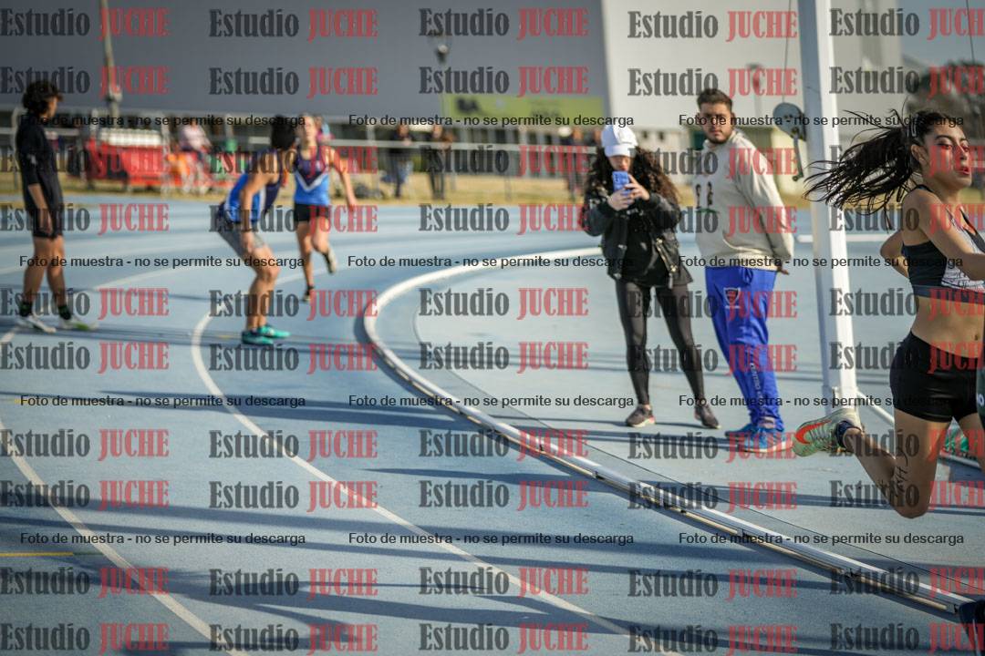 Fotos de las Postas 8x200 m mixta