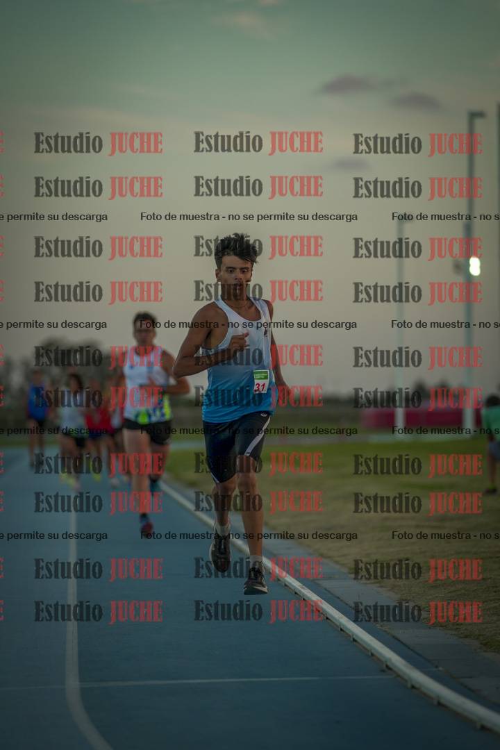 Fotos de los 3000 m llanos de varones