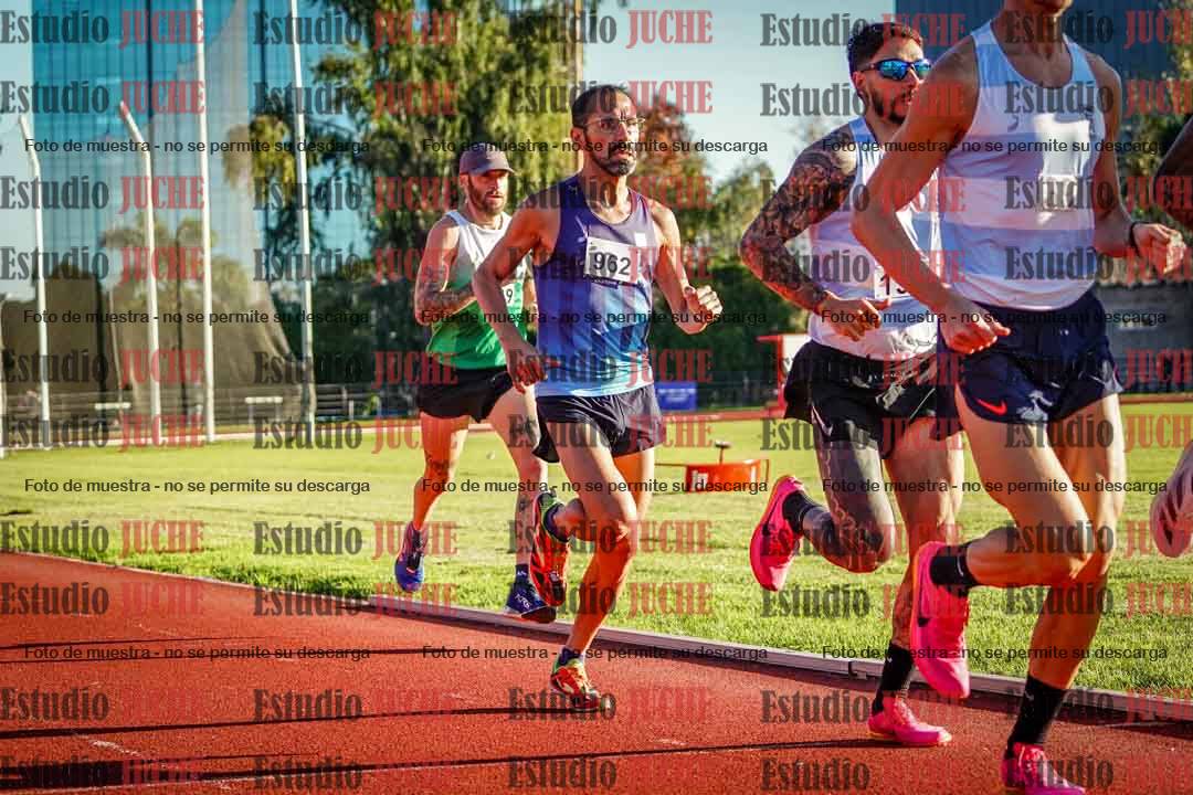 Fotos de los 3000 m llanos de varones