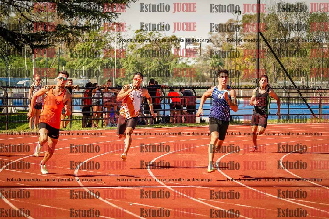 Fotos de los 400 m llanos de varones
