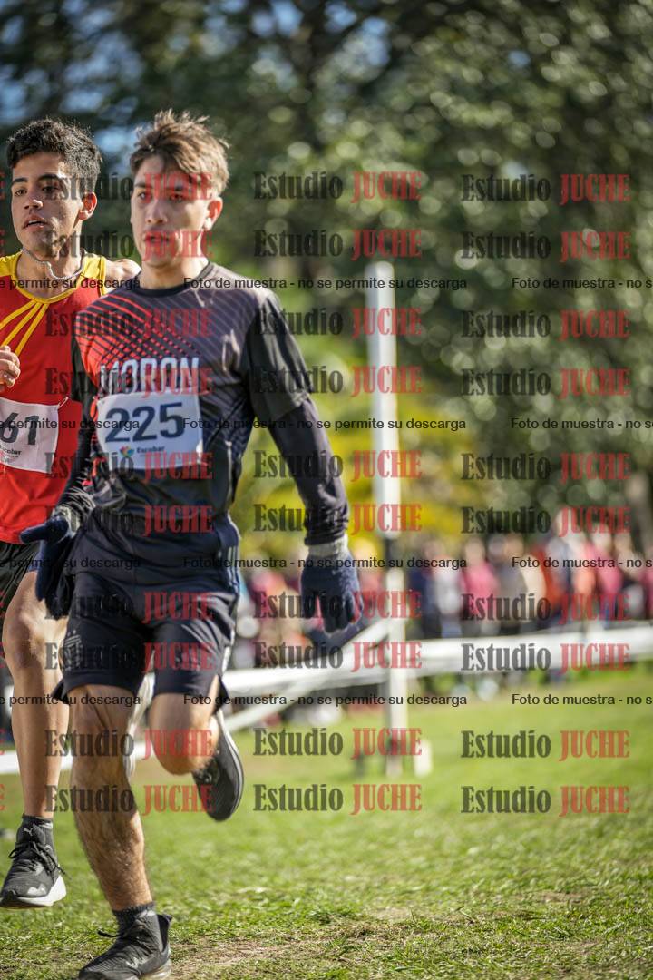 Fotos de la llegada del cross de 2000 m
