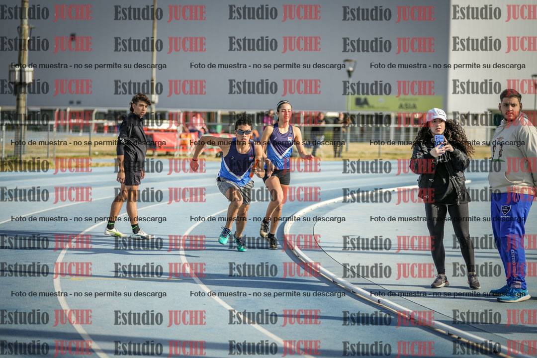 Fotos de las Postas 8x200 m mixta