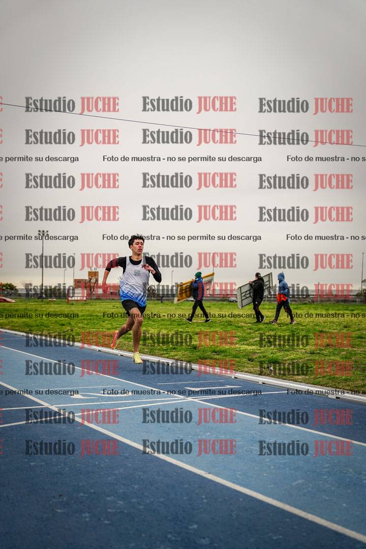 Fotos de los 800 m llanos de varones - heptatlón y hexatlón