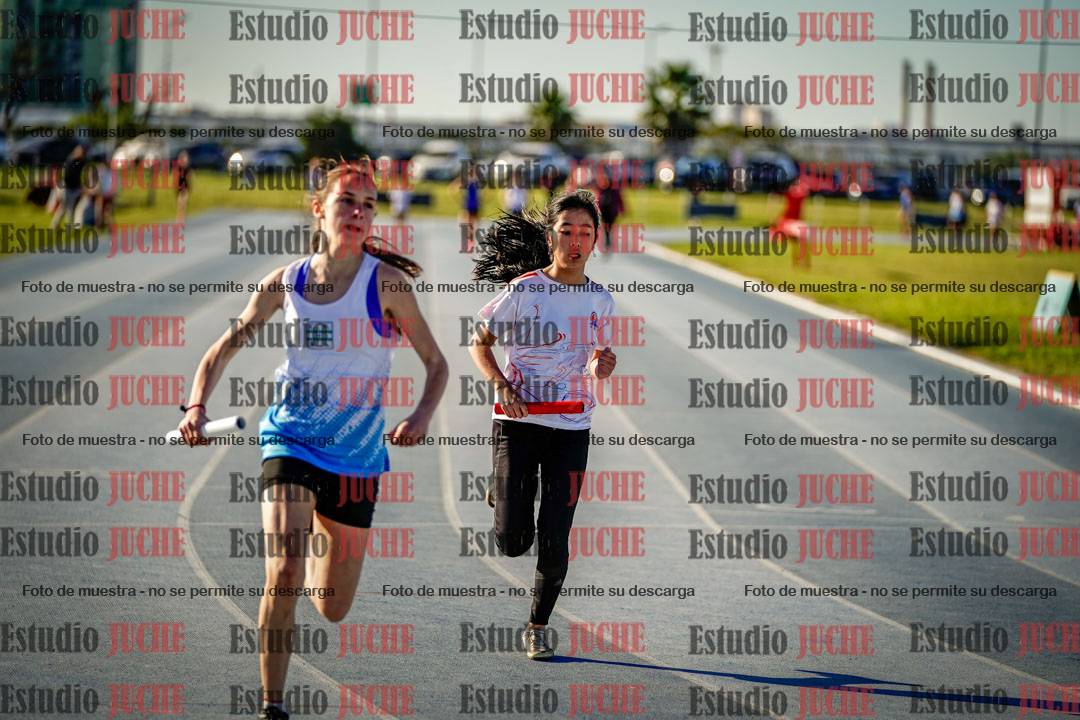Fotos de las postas 5x80 m de mujeres