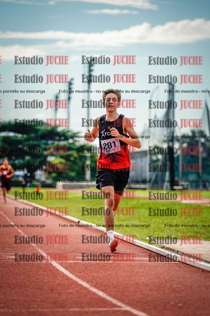 Fotos de los 800 m llanos de varones