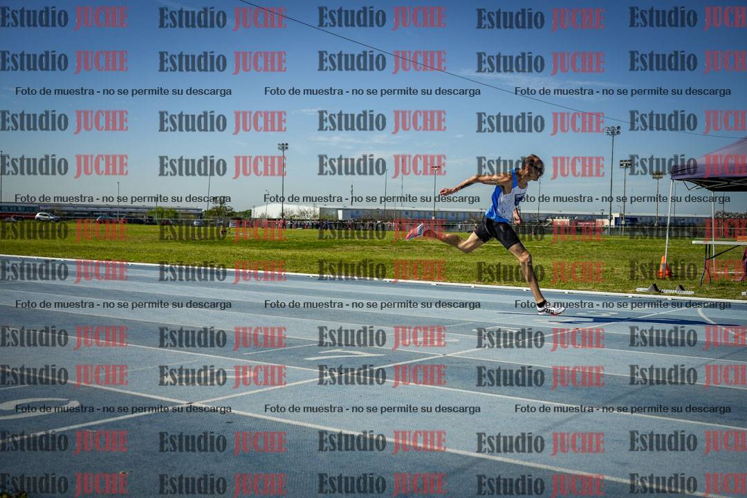 Fotos de los 400 m llanos de varones