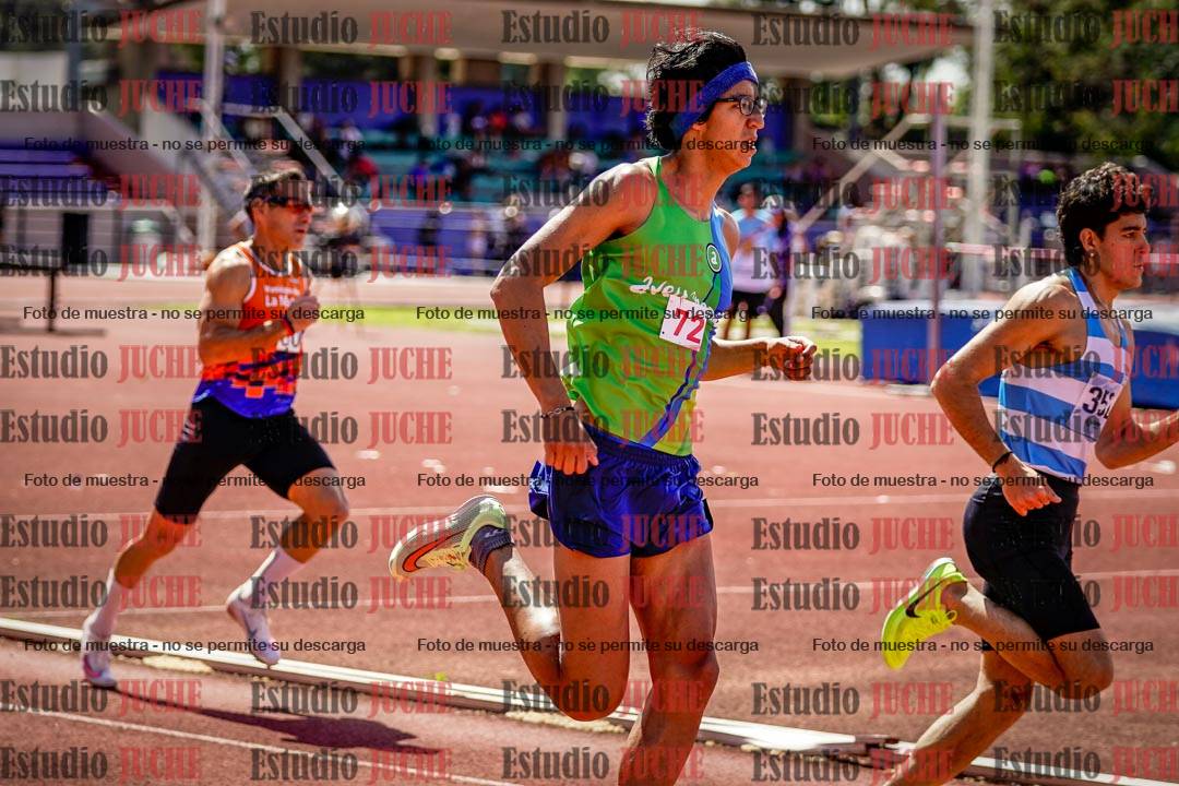Fotos de los 800 m llanos de varones