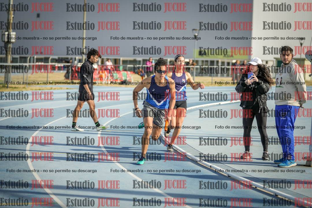 Fotos de las Postas 8x200 m mixta