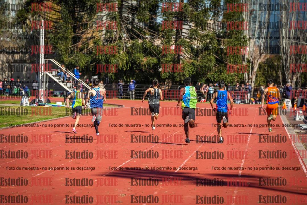 Fotos de los 200 m llanos de varones