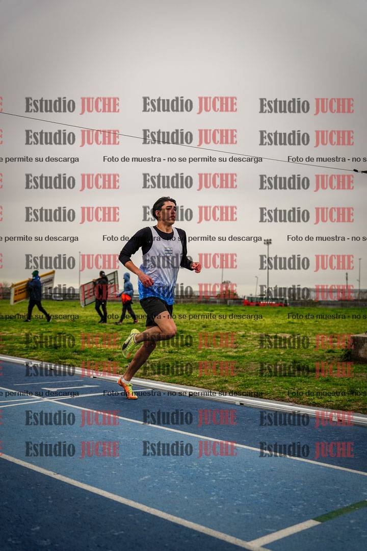 Fotos de los 800 m llanos de varones - heptatlón y hexatlón
