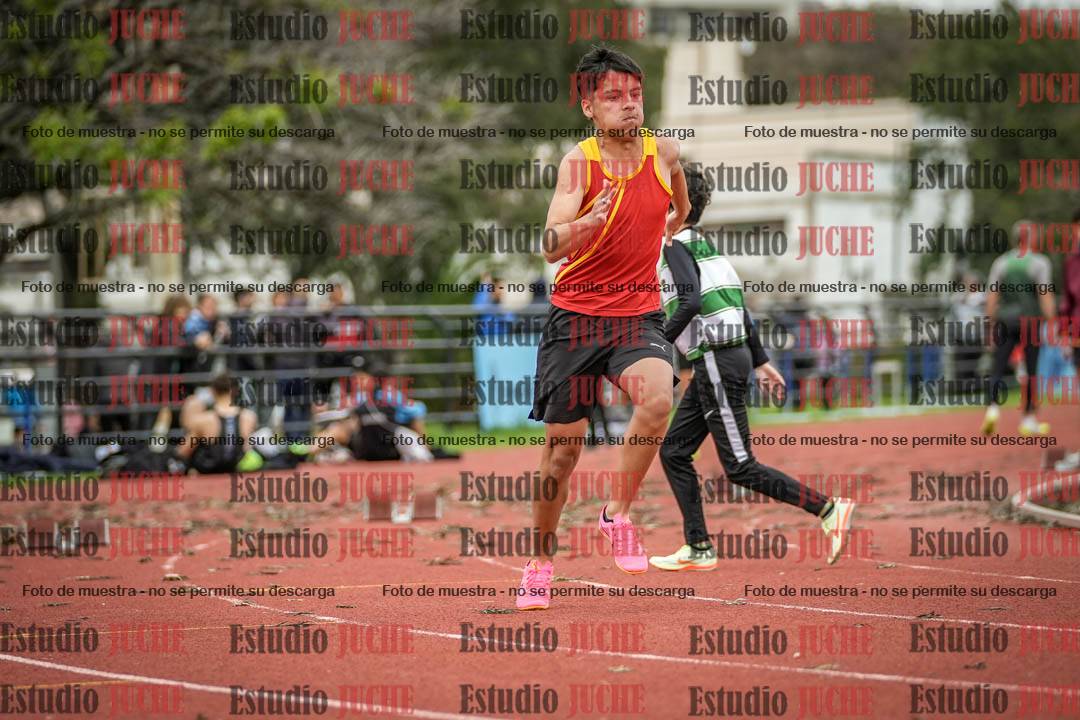Fotos de los 200 m llanos de varones