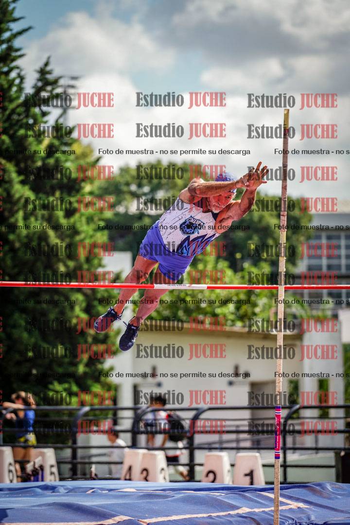 Fotos del salto con garrocha de varones - decatlón 8