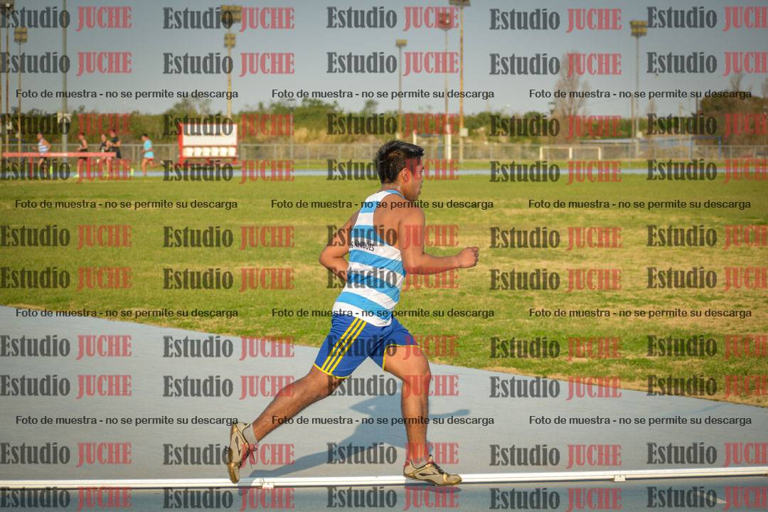 Fotos de los 3000 m llanos de varones
