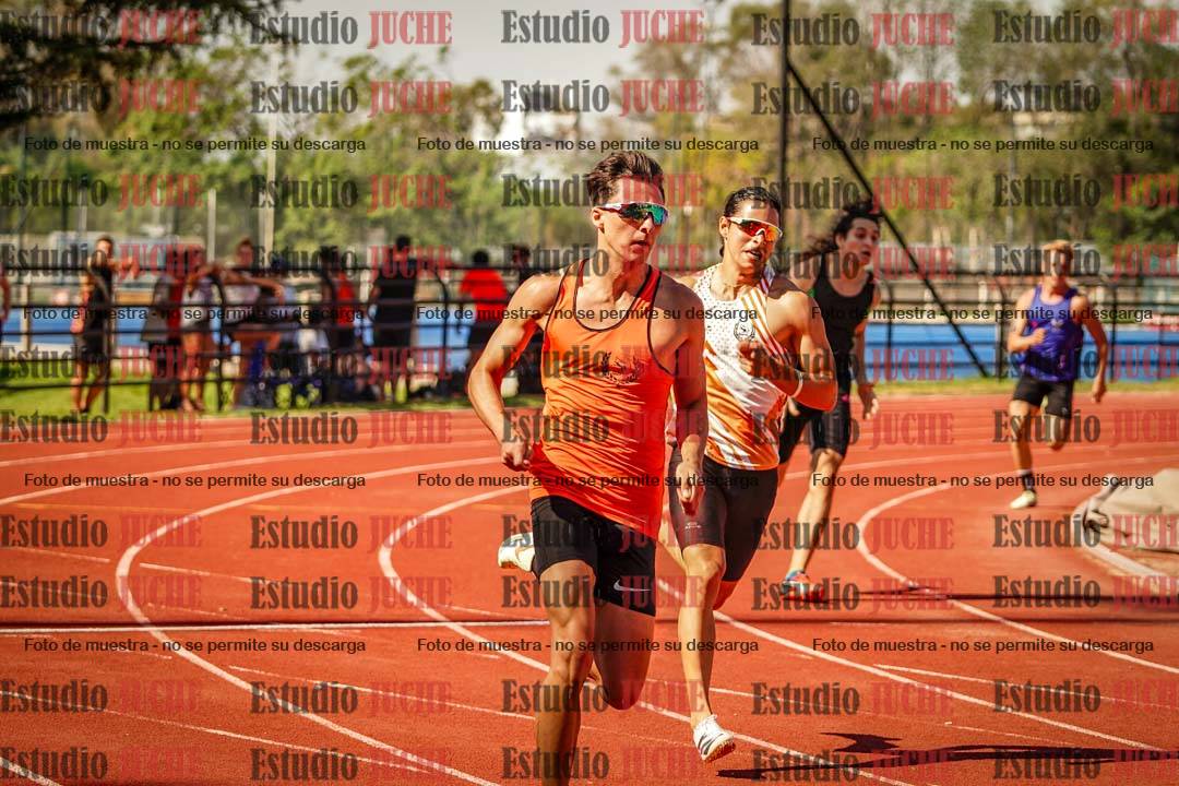 Fotos de los 400 m llanos de varones