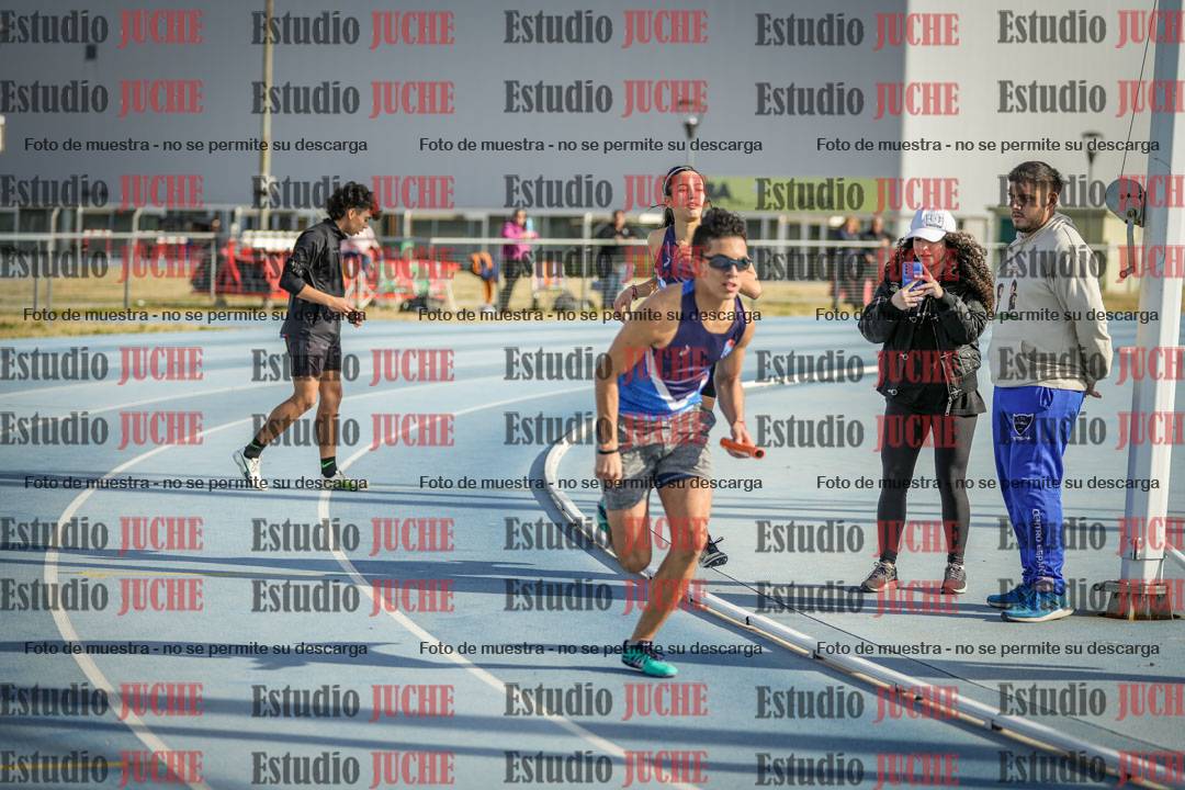 Fotos de las Postas 8x200 m mixta