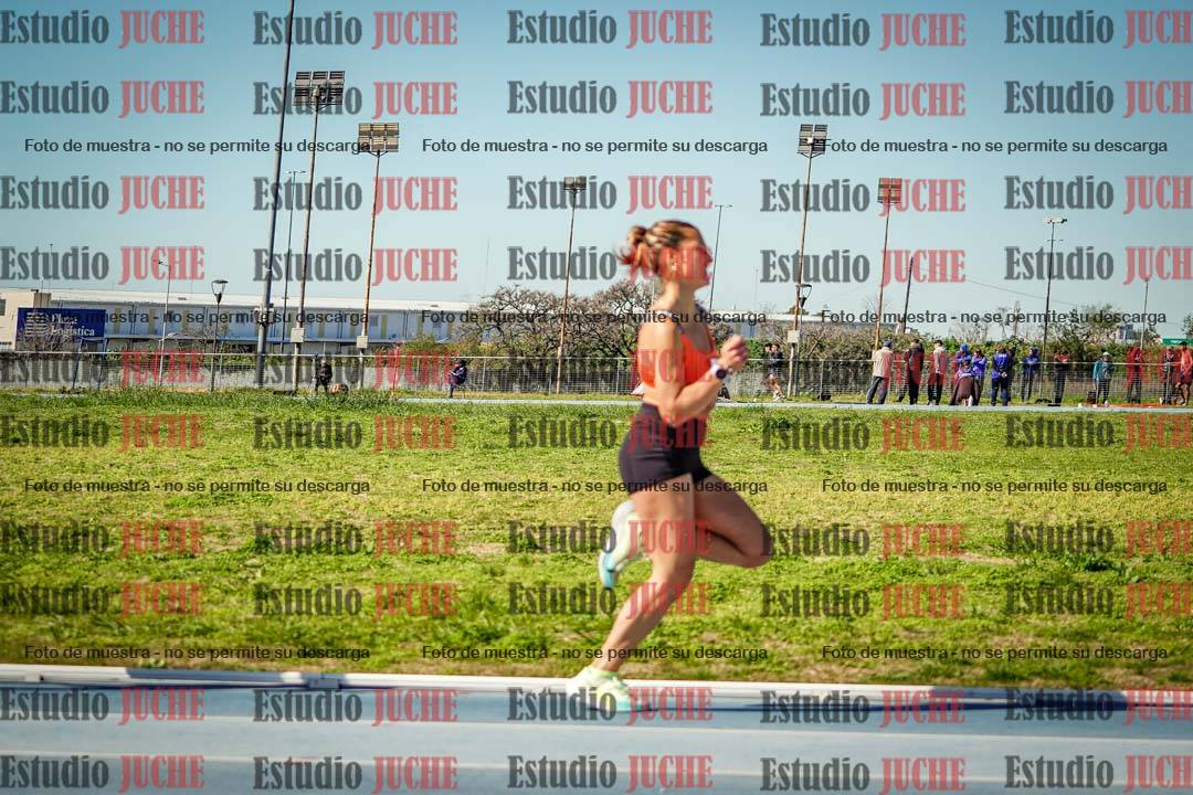Fotos de los 5000 m llanos de mujeres y varones