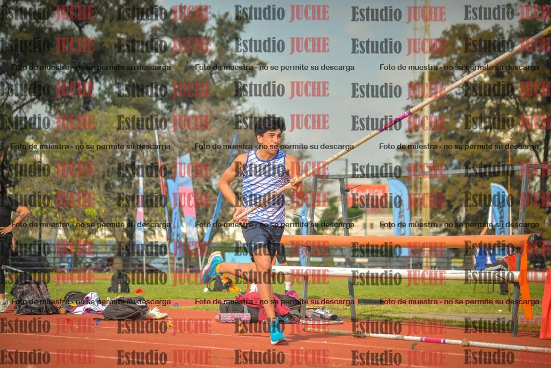 Fotos del salto con garrocha de varones - decatlón 8