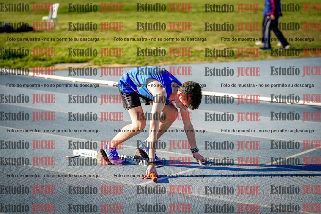 Fotos de las postas 5x80 m de varones