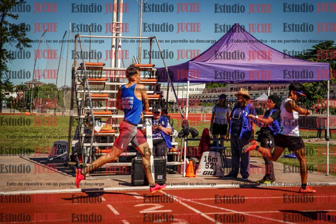 Fotos de los 800 m llanos de varones