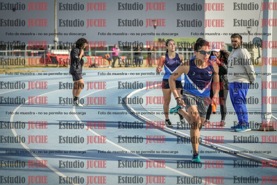 Fotos de las Postas 8x200 m mixta