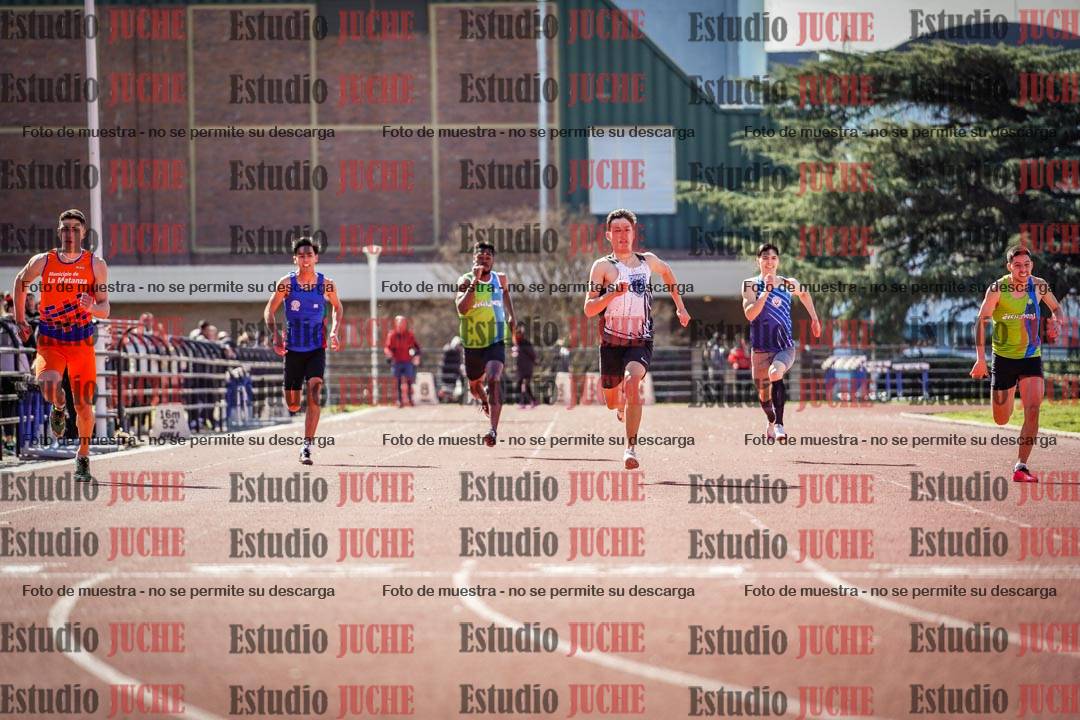 Fotos de los 200 m llanos de varones