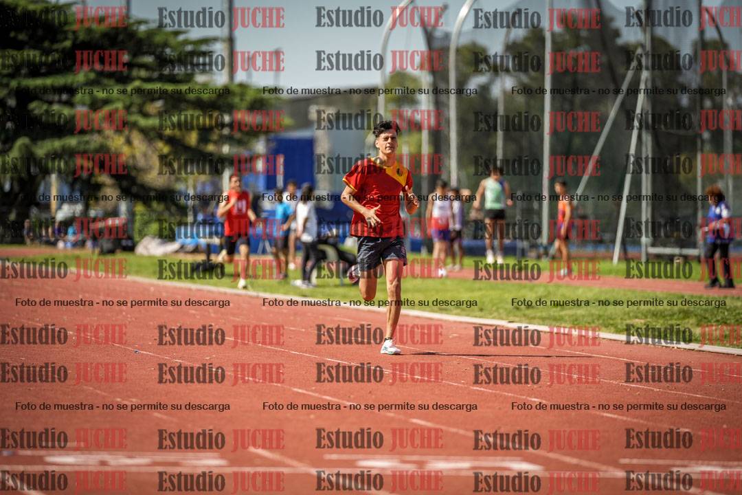 Fotos de los 400 m llanos de varones