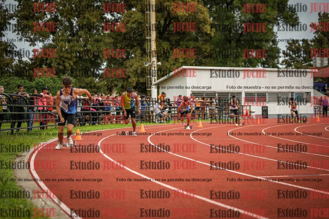 Fotos de los 400 m llanos de varones