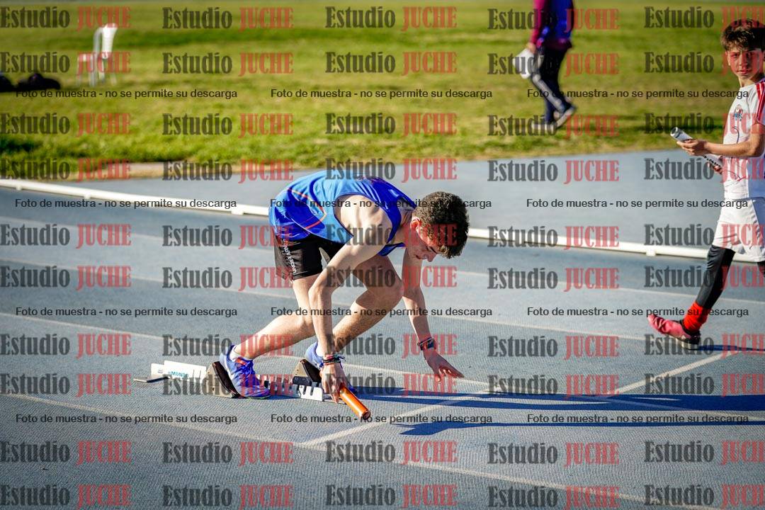 Fotos de las postas 5x80 m de varones