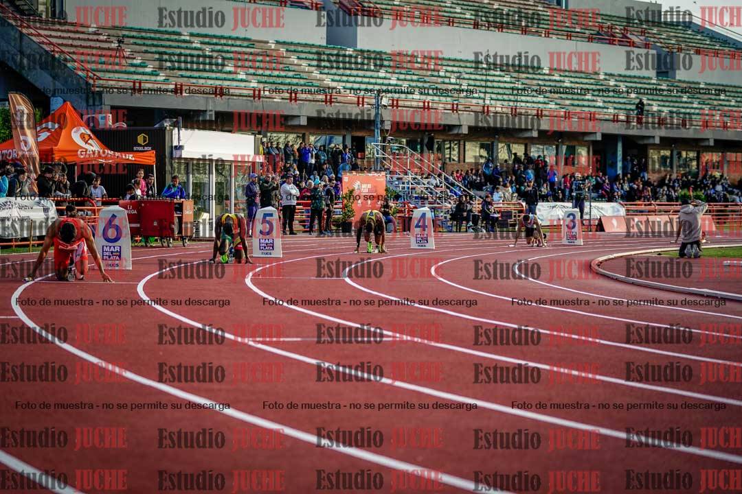 Fotos de las postas 4x100 m de varones - serie 1