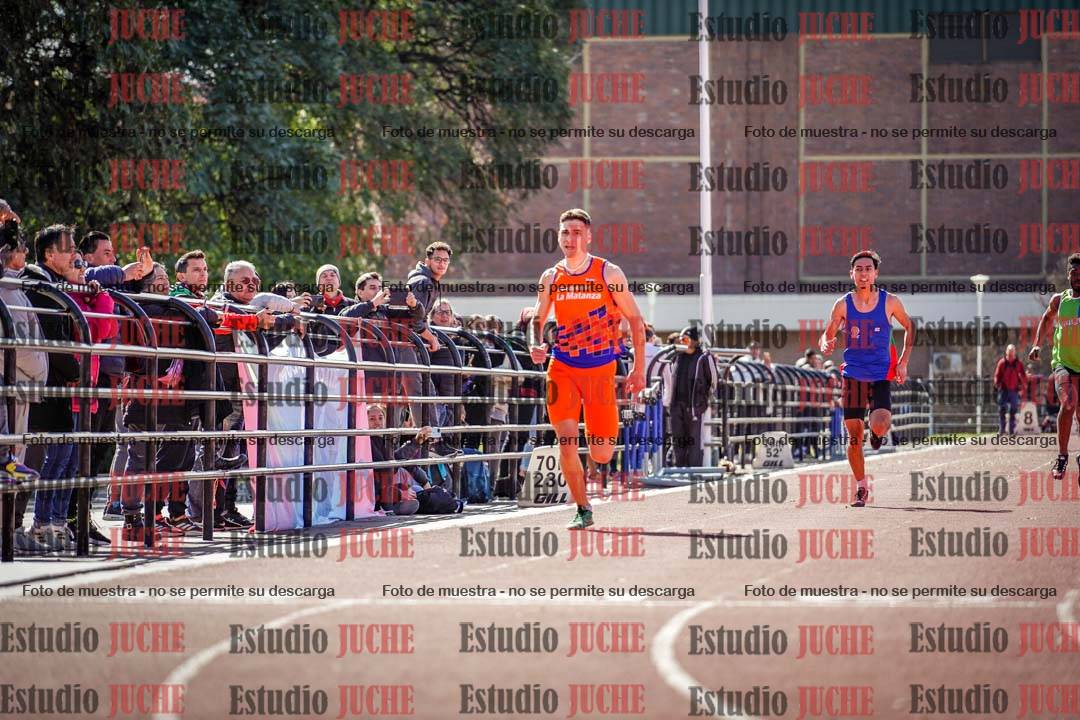Fotos de los 200 m llanos de varones