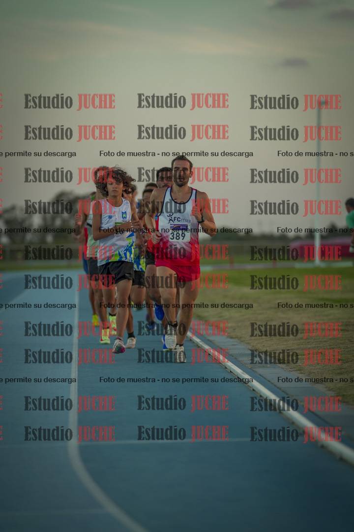 Fotos de los 3000 m llanos de varones
