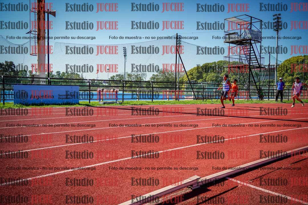 Fotos de los 200 m llanos de varones