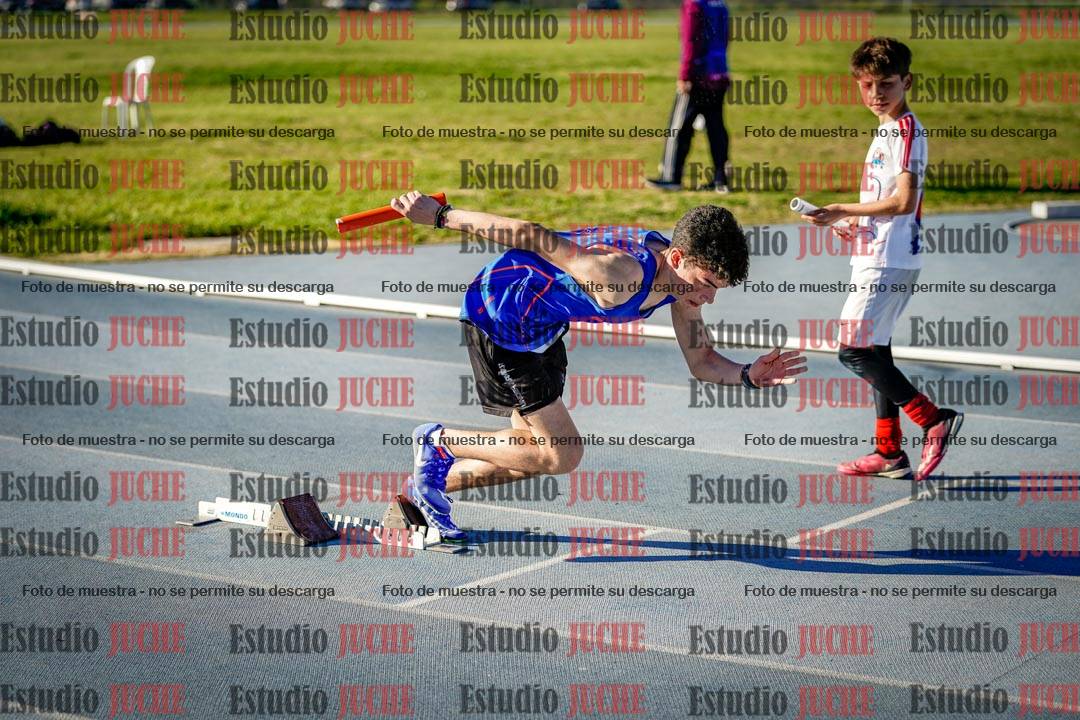 Fotos de las postas 5x80 m de varones