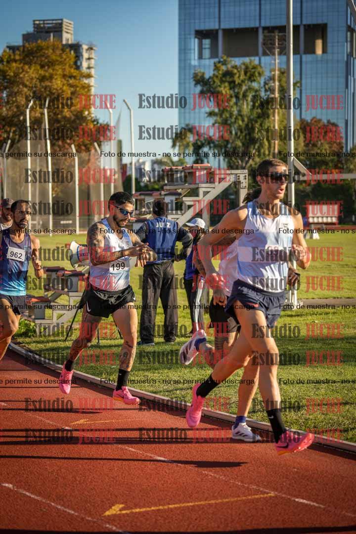 Fotos de los 3000 m llanos de varones