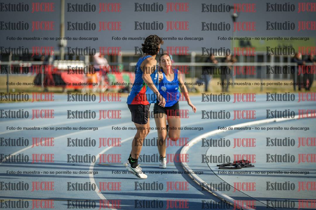 Fotos de las Postas 8x200 m mixta
