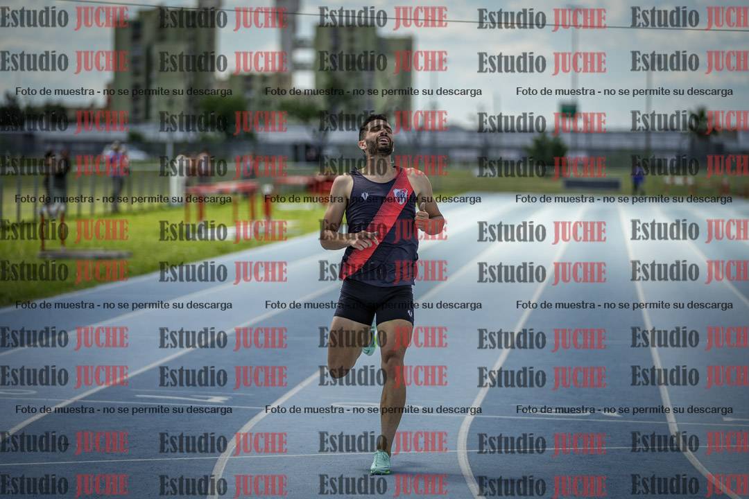 Fotos de los 400 m llanos de varones