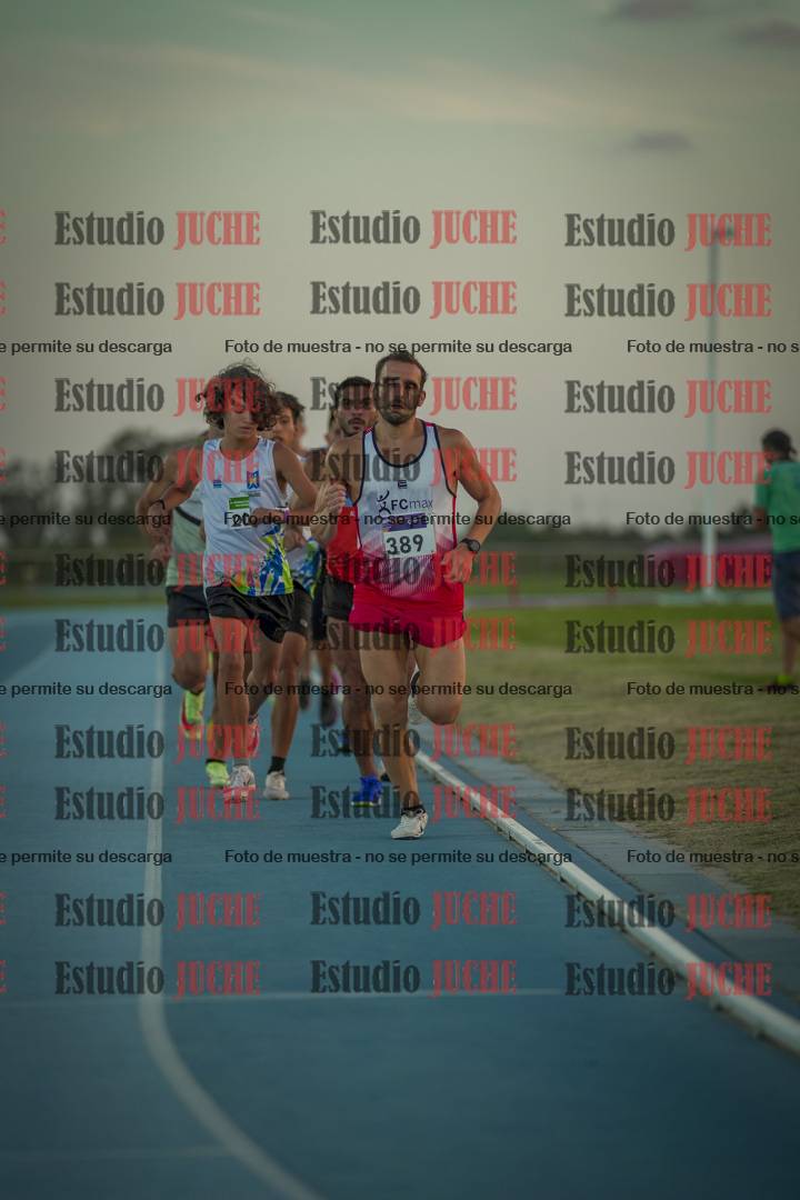 Fotos de los 3000 m llanos de varones