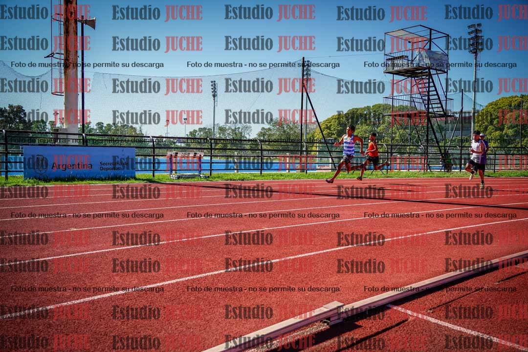 Fotos de los 200 m llanos de varones