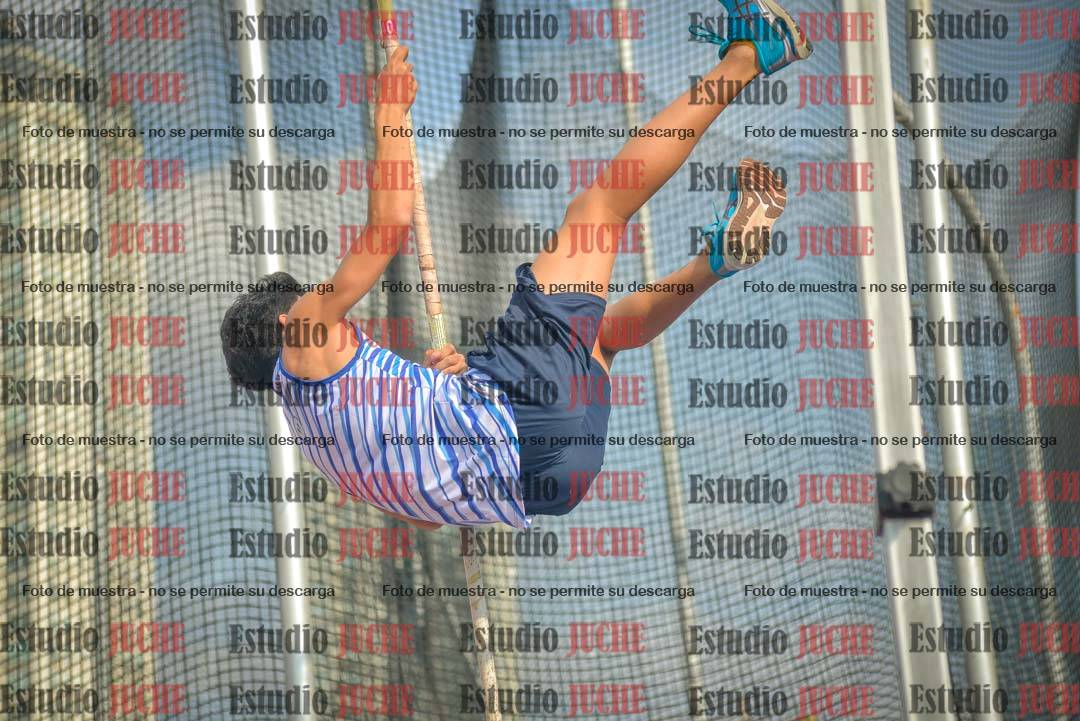 Fotos del salto con garrocha de varones - decatlón 8