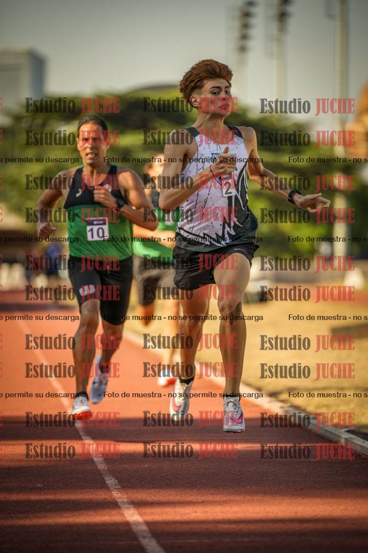Fotos de los 800 m llanos de varones