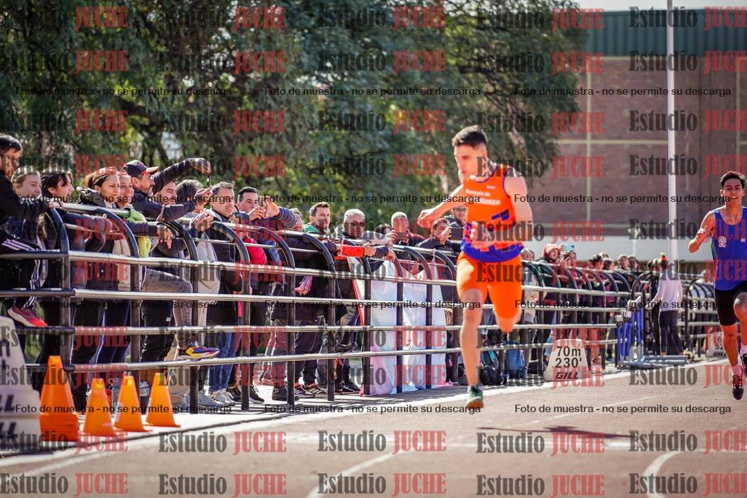 Fotos de los 200 m llanos de varones