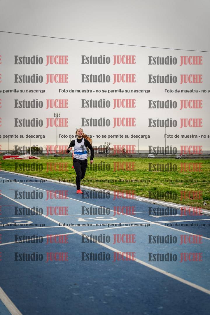 Fotos de los 800 m llanos de varones - heptatlón y hexatlón