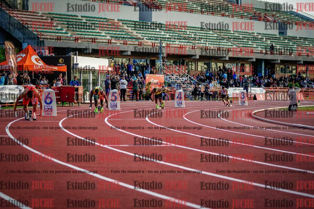 Fotos de las postas 4x100 m de varones - serie 1