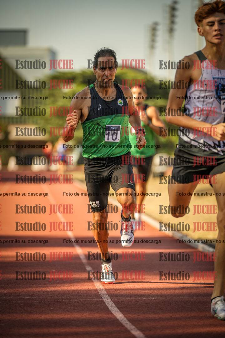 Fotos de los 800 m llanos de varones