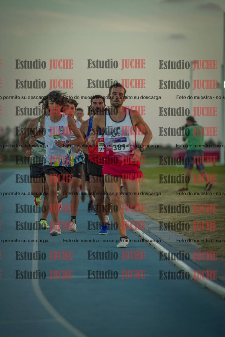 Fotos de los 3000 m llanos de varones