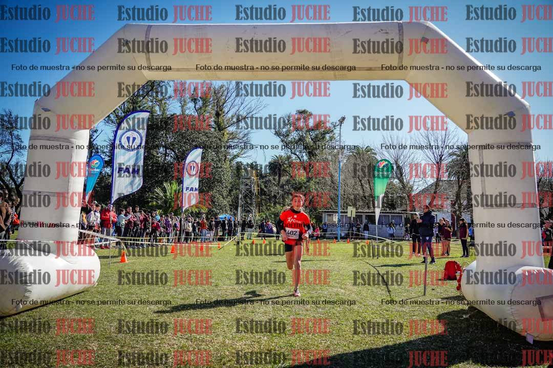 Fotos de la llegada del cross de 1000 m