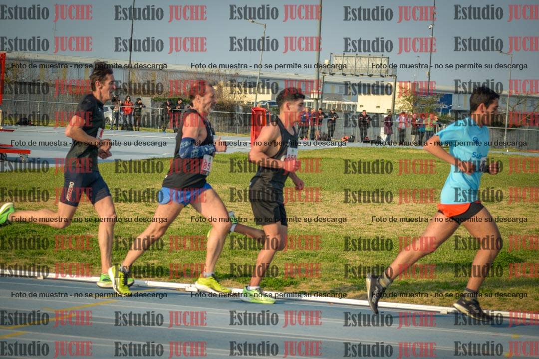 Fotos de los 3000 m llanos de varones
