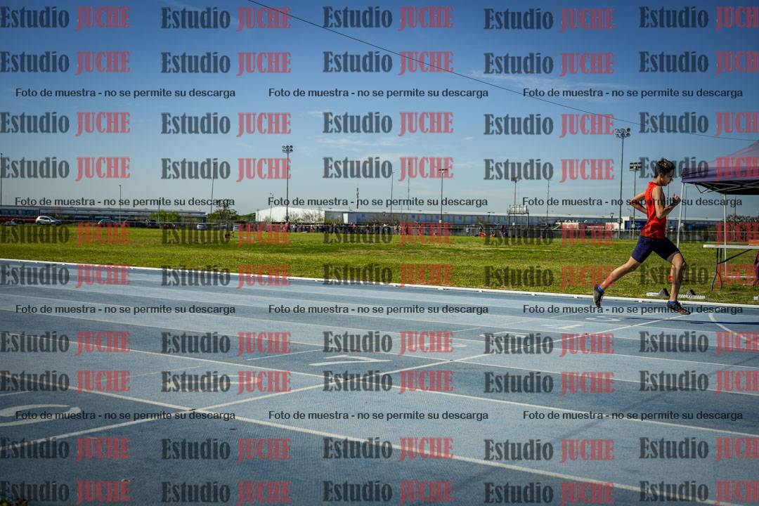 Fotos de los 400 m llanos de varones